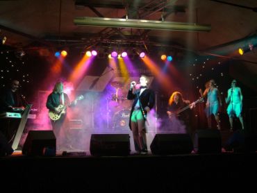 Tribute act Dodgie Williams
