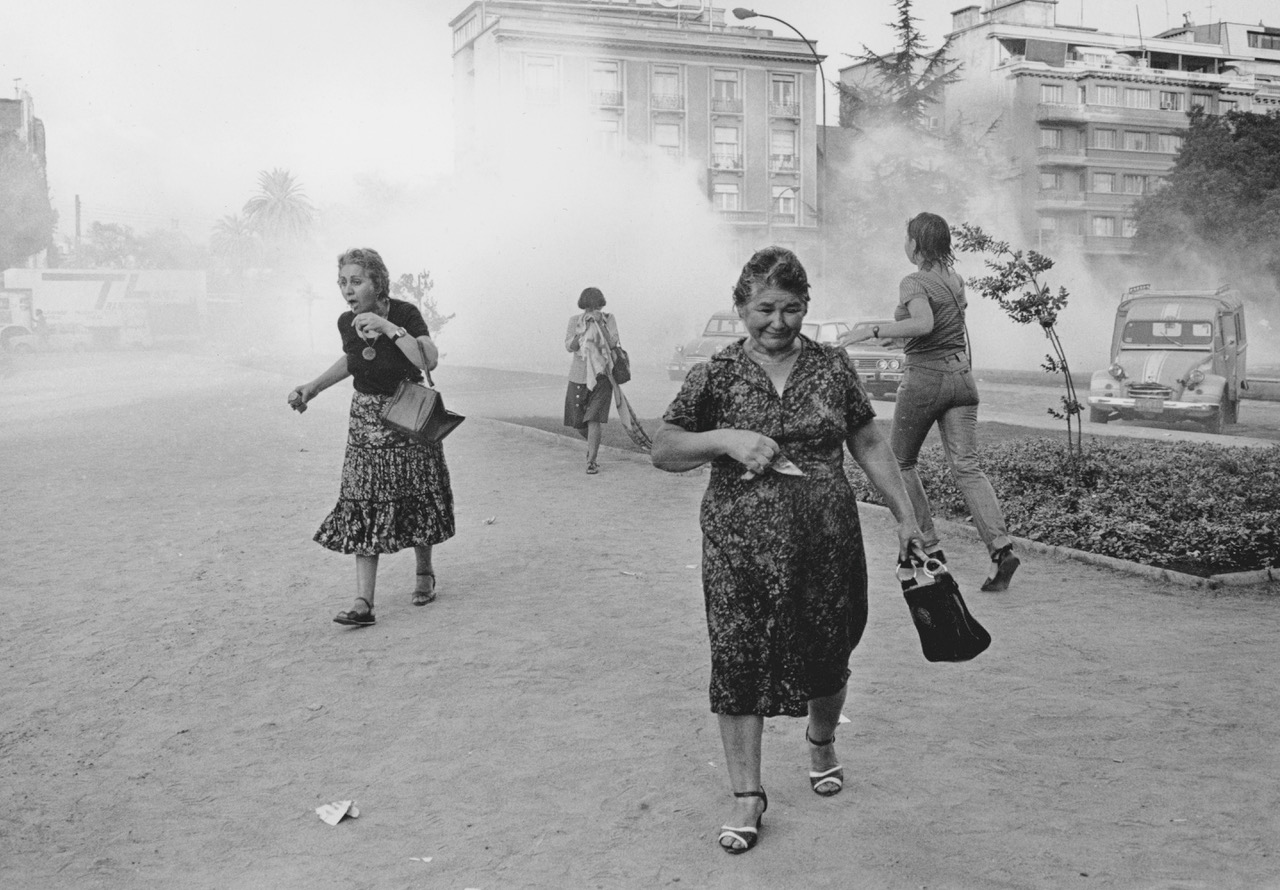 Women protesters attacked with tear gas