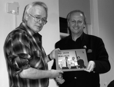 Phil Sutcliffe (L); © Sara Haq; photo in photo © Dave Rotchelle (R)