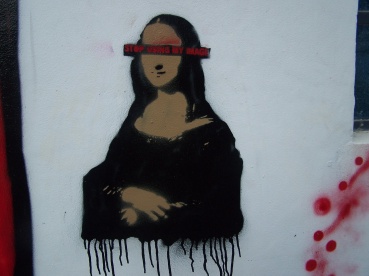 Stencil graffito from the Regent's Canal: Mona Lisa blindfold... © Matt Salusbury & unknown artist